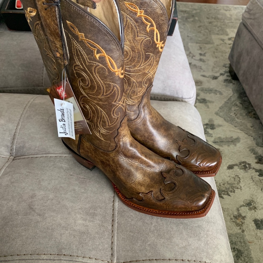 Tony Lama Brown Western Embroidered Leather Cowgirl Boots - Picture 4 of 10